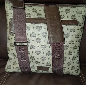 AUTH MCM  Visetos Messenger Cross Body Bag